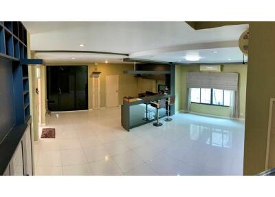 313 Sqm., 5 Beds Townhouse listed for ฿ 10,500,000.