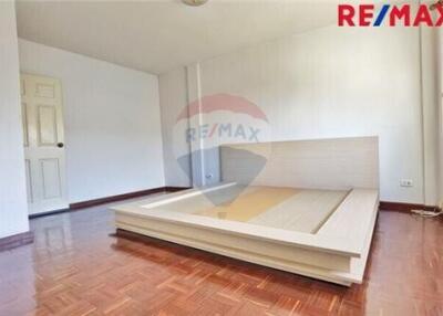 120 Sqm., 3 Beds Townhouse listed for ฿ 2,590,000.