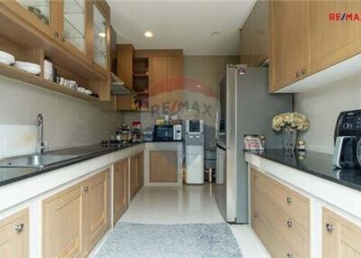 313 Sqm., 3 Beds Townhouse listed for ฿ 23,000,000.