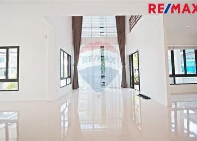 351 Sqm., 4 Beds Townhouse listed for ฿ 13,500,000.