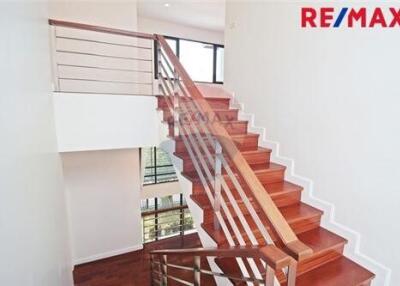 351 Sqm., 4 Beds Townhouse listed for ฿ 13,500,000.