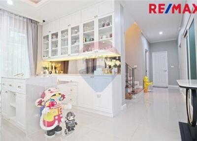 208 Sqm., 4 Beds Townhouse listed for ฿ 14,900,000.