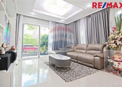 208 Sqm., 4 Beds Townhouse listed for ฿ 14,900,000.