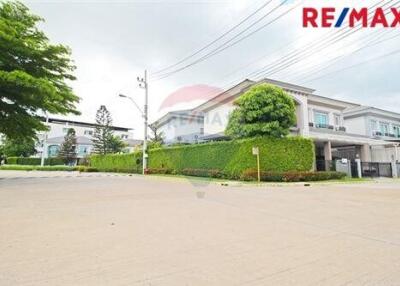 208 Sqm., 4 Beds Townhouse listed for ฿ 14,900,000.