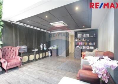 296 Sqm., 3 Beds Townhouse listed for ฿ 14,000,000.