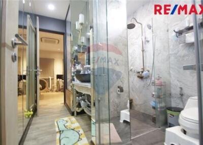 296 Sqm., 3 Beds Townhouse listed for ฿ 14,000,000.