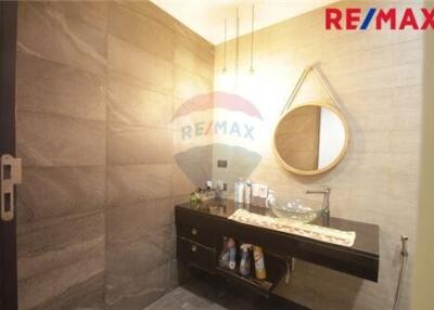 296 Sqm., 3 Beds Townhouse listed for ฿ 14,000,000.