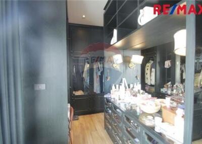 296 Sqm., 3 Beds Townhouse listed for ฿ 14,000,000.