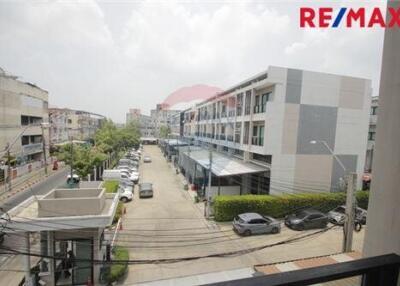 296 Sqm., 3 Beds Townhouse listed for ฿ 14,000,000.