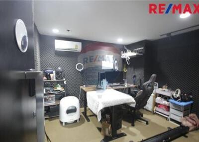 296 Sqm., 3 Beds Townhouse listed for ฿ 14,000,000.