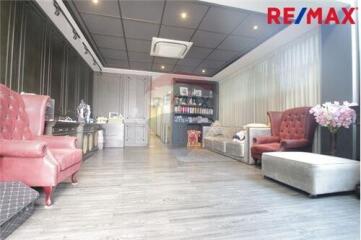 296 Sqm., 3 Beds Townhouse listed for ฿ 14,000,000.