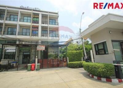 296 Sqm., 3 Beds Townhouse listed for ฿ 14,000,000.