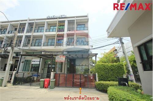 296 Sqm., 3 Beds Townhouse listed for ฿ 14,000,000.