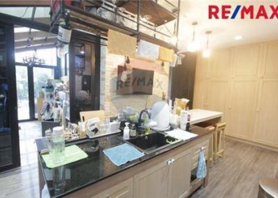 296 Sqm., 3 Beds Townhouse listed for ฿ 14,000,000.