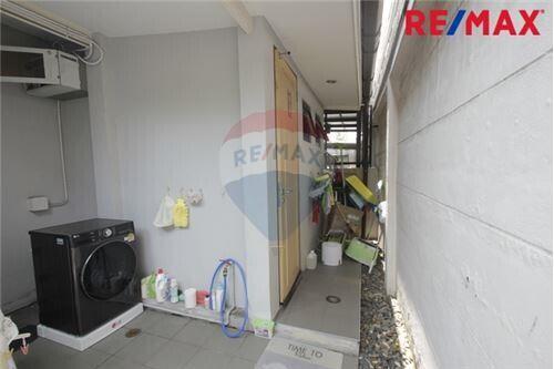 296 Sqm., 3 Beds Townhouse listed for ฿ 14,000,000.