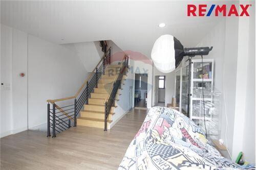 296 Sqm., 3 Beds Townhouse listed for ฿ 14,000,000.