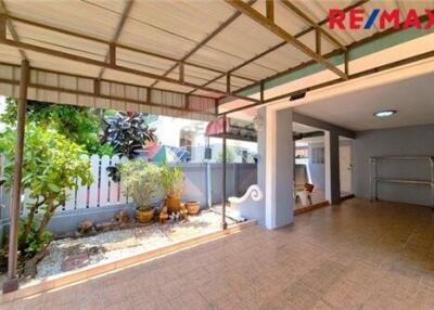 150 Sqm., 3 Beds Townhouse listed for ฿ 2,500,000.