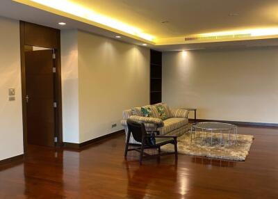 2-BR Apt. in Thung Maha Mek