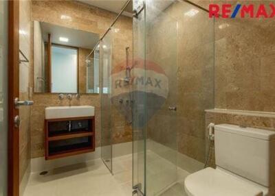 540 Sqm., 4 Beds Townhouse listed for ฿ 29,900,000.