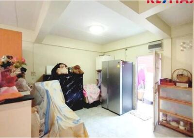 156 Sqm., 3 Beds Townhouse listed for ฿ 2,400,000.