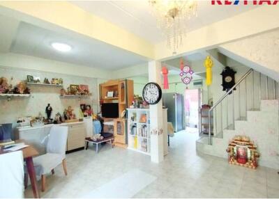 156 Sqm., 3 Beds Townhouse listed for ฿ 2,400,000.