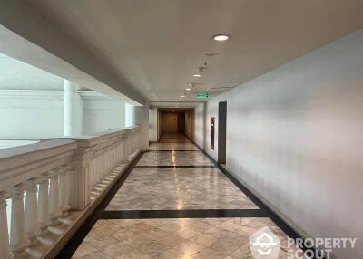 1-BR Condo at Lebua At State Tower near BTS Surasak