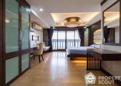 1-BR Condo at Lebua At State Tower near BTS Surasak