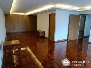 5-BR Apt. in Chong Nonsi