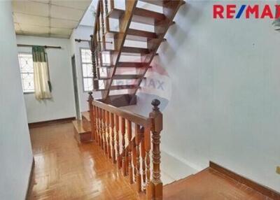 170 Sqm., 3 Beds Townhouse listed for ฿ 2,250,000.