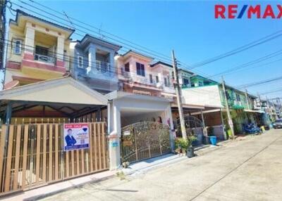 170 Sqm., 3 Beds Townhouse listed for ฿ 2,250,000.