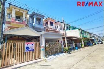 170 Sqm., 3 Beds Townhouse listed for ฿ 2,250,000.