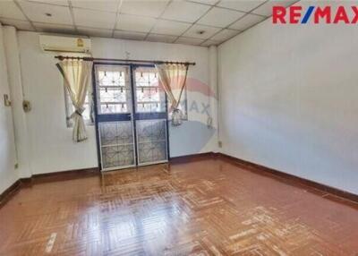 170 Sqm., 3 Beds Townhouse listed for ฿ 2,250,000.