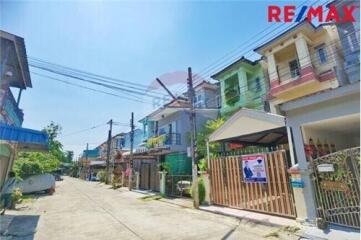 170 Sqm., 3 Beds Townhouse listed for ฿ 2,250,000.