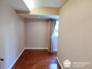 2-BR Apt. near MRT Khlong Toei