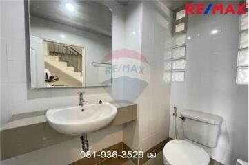 200 Sqm. Townhouse listed for ฿ 5,300,000.