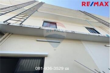 200 Sqm. Townhouse listed for ฿ 5,300,000.