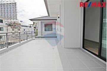 363 Sqm., 7 Beds Townhouse listed for ฿ 13,900,000.