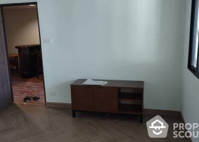 2-BR Condo at Crystal Garden Condominium near BTS Nana