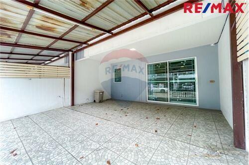 103 Sqm., 3 Beds Townhouse listed for ฿ 2,390,000.