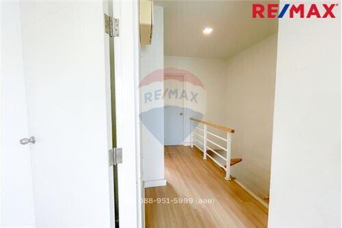 103 Sqm., 3 Beds Townhouse listed for ฿ 2,390,000.