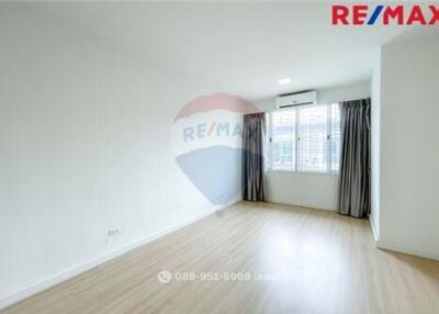 103 Sqm., 3 Beds Townhouse listed for ฿ 2,390,000.