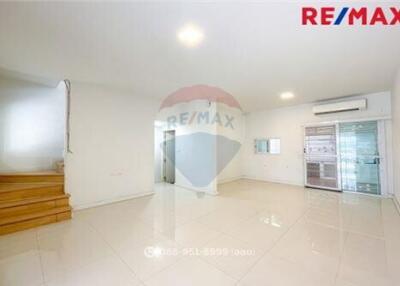 103 Sqm., 3 Beds Townhouse listed for ฿ 2,390,000.