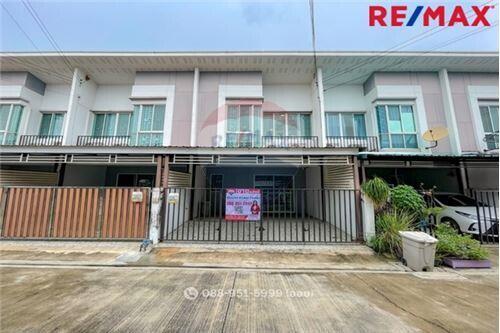 103 Sqm., 3 Beds Townhouse listed for ฿ 2,390,000.