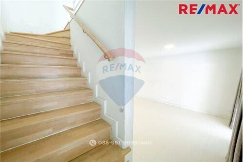 103 Sqm., 3 Beds Townhouse listed for ฿ 2,390,000.