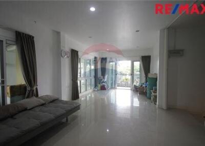 216 Sqm., 3 Beds Townhouse listed for ฿ 3,690,000.