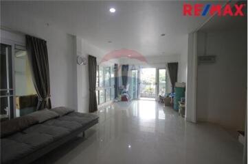 216 Sqm., 3 Beds Townhouse listed for ฿ 3,690,000.