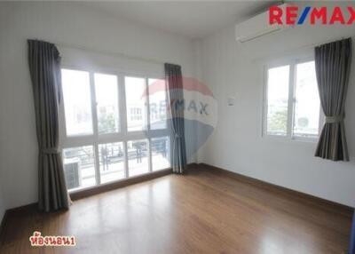 216 Sqm., 3 Beds Townhouse listed for ฿ 3,690,000.