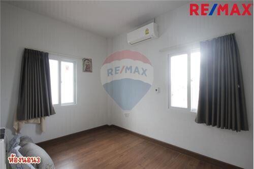 216 Sqm., 3 Beds Townhouse listed for ฿ 3,690,000.