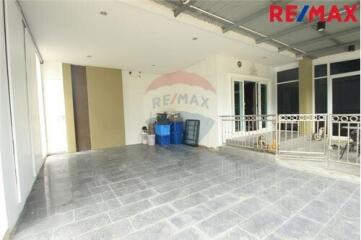 216 Sqm., 3 Beds Townhouse listed for ฿ 3,690,000.