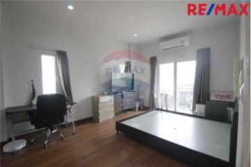 216 Sqm., 3 Beds Townhouse listed for ฿ 3,690,000.